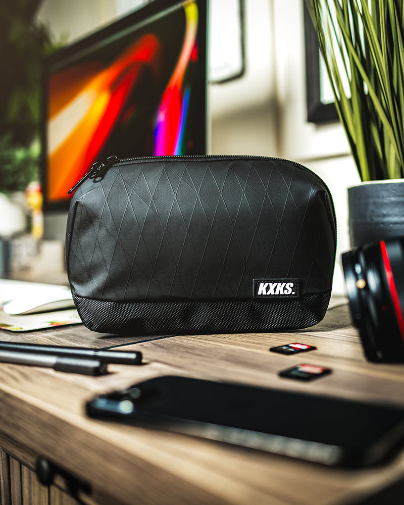 Tech Pouch (Black/Grey)